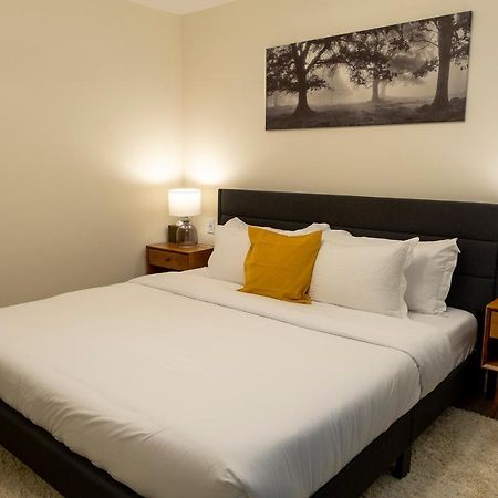 The Francis Boutique Inn Ucluelet Esterno foto