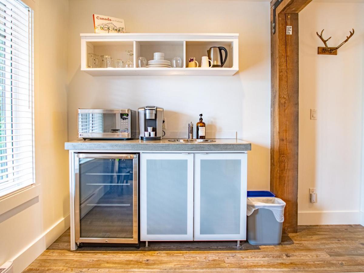 The Francis Boutique Inn Ucluelet Esterno foto