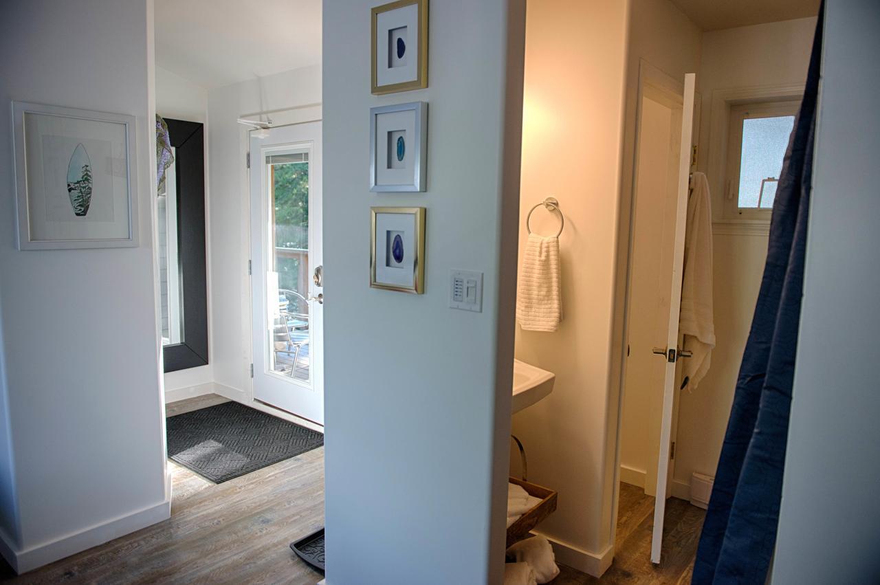 The Francis Boutique Inn Ucluelet Esterno foto
