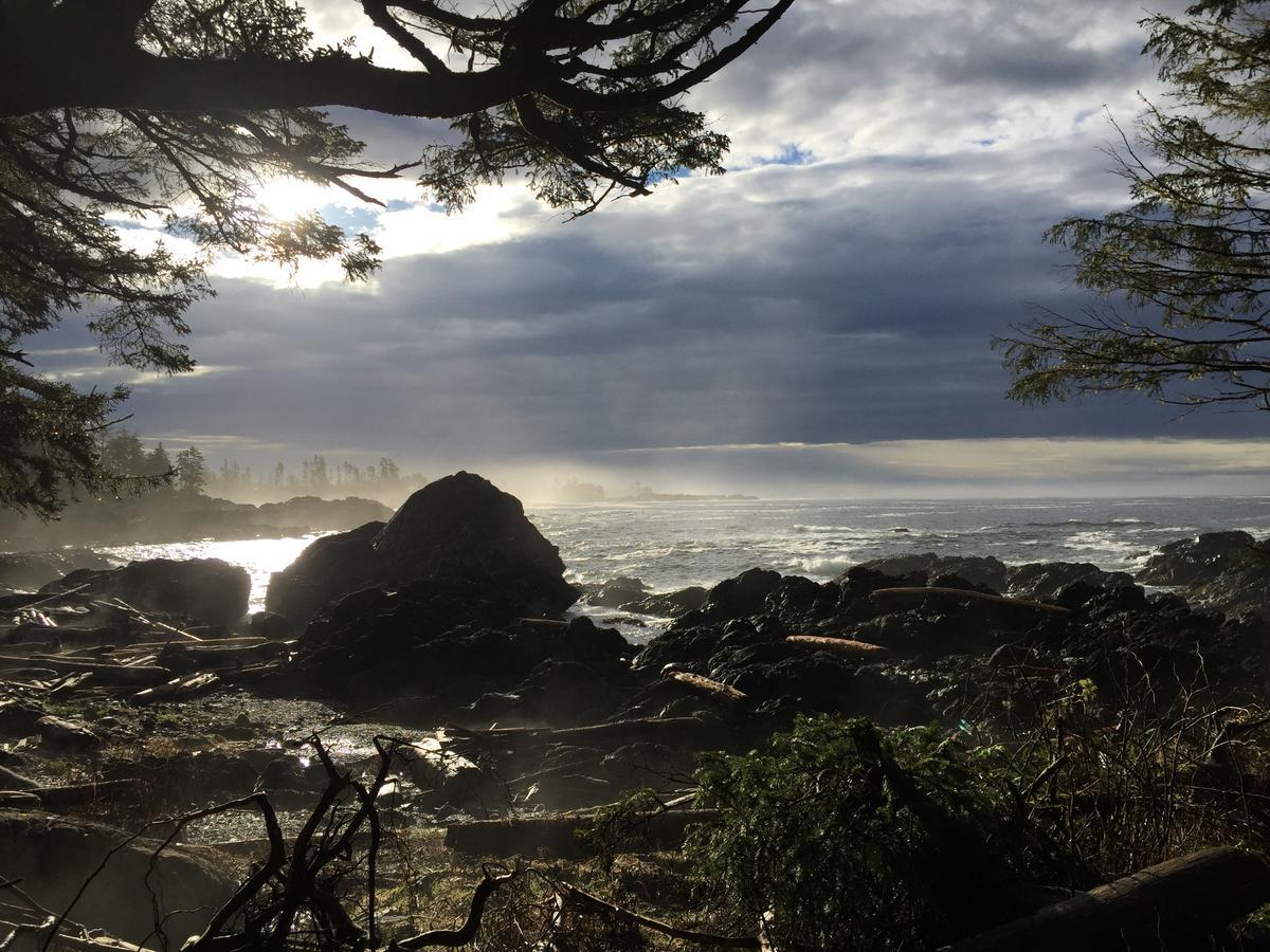 The Francis Boutique Inn Ucluelet Esterno foto